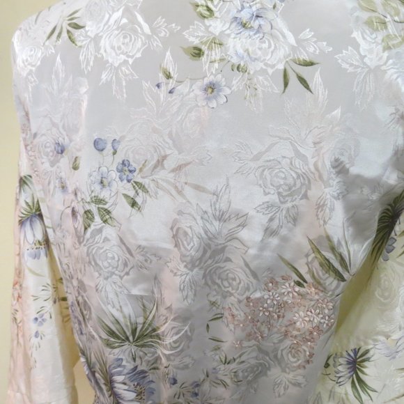 Intimo Amore robe, Satin, one size  white & floral - Picture 8 of 8